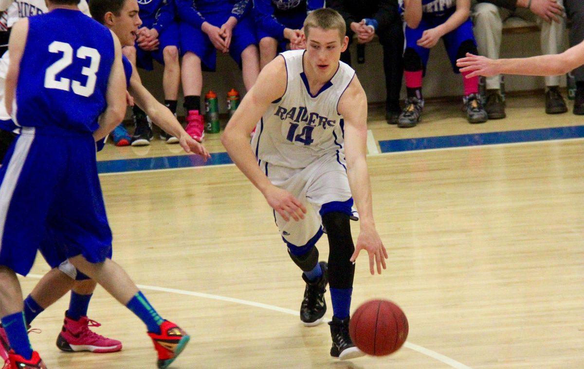 Boys' Hoops Open the New Year on Right Foot