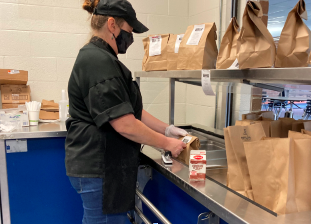 Low Staff For Lunch: U-32's Struggle with Food Service